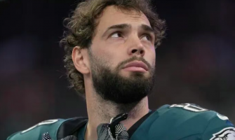 Former Championship Hero Remains in Philadelphia