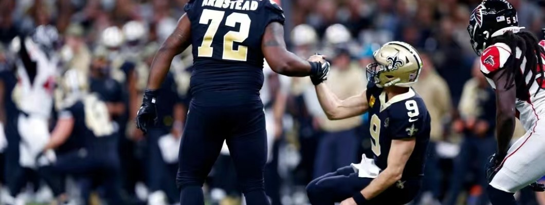 5-time Pro Bowl star bids farewell to the NFL!