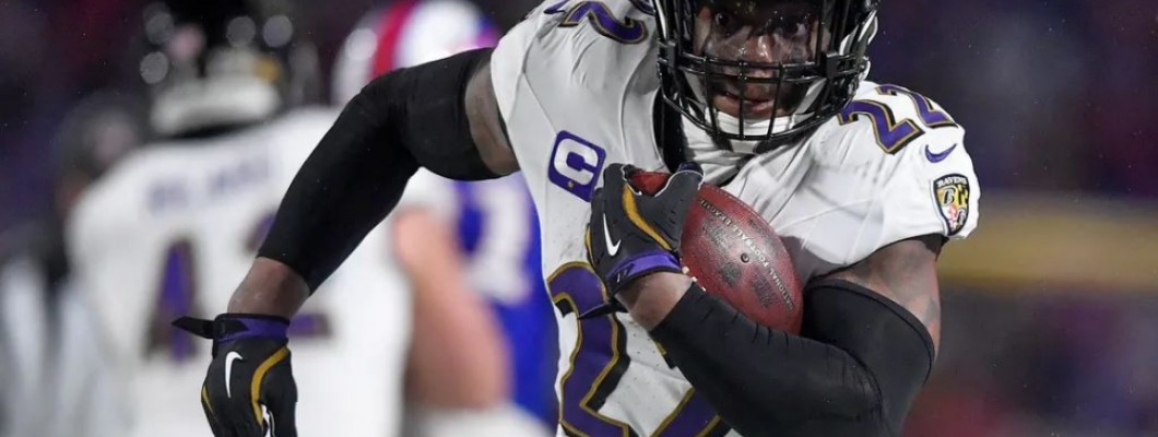 Henry and the Ravens have renewed their contract for two years