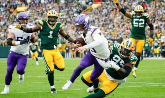 The Green Bay Packers and Devont Wyatt Re-sign
